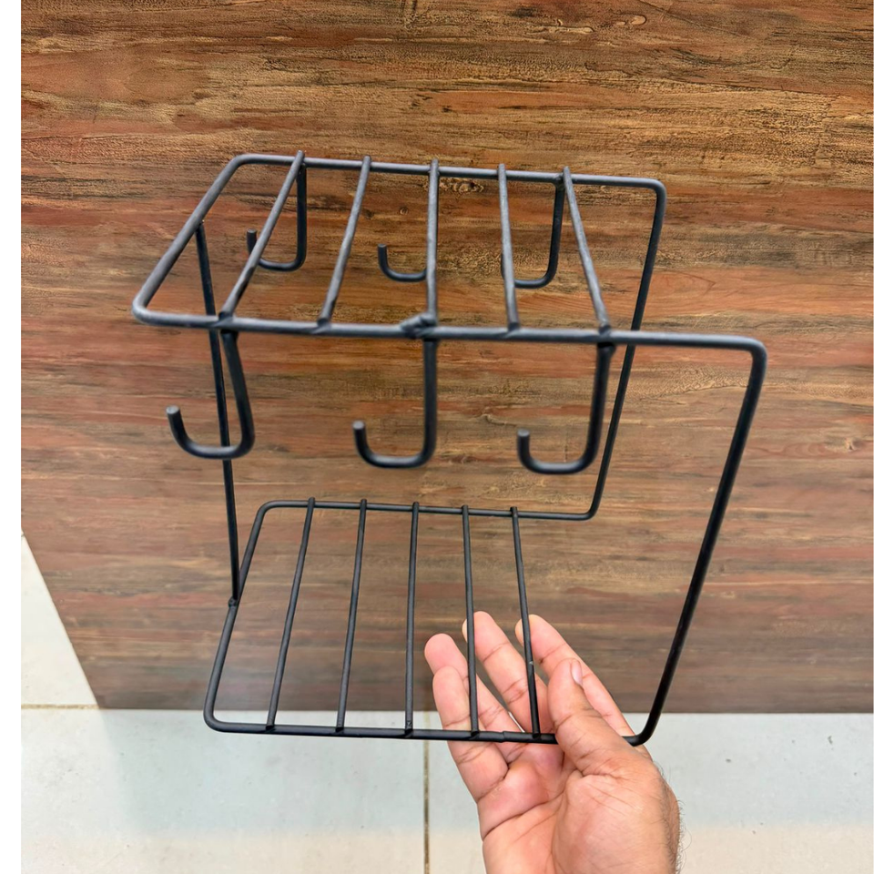 Metal Cups Stand