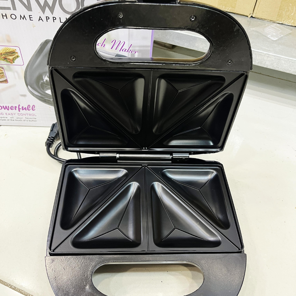 Sandwich Maker (Random Model)