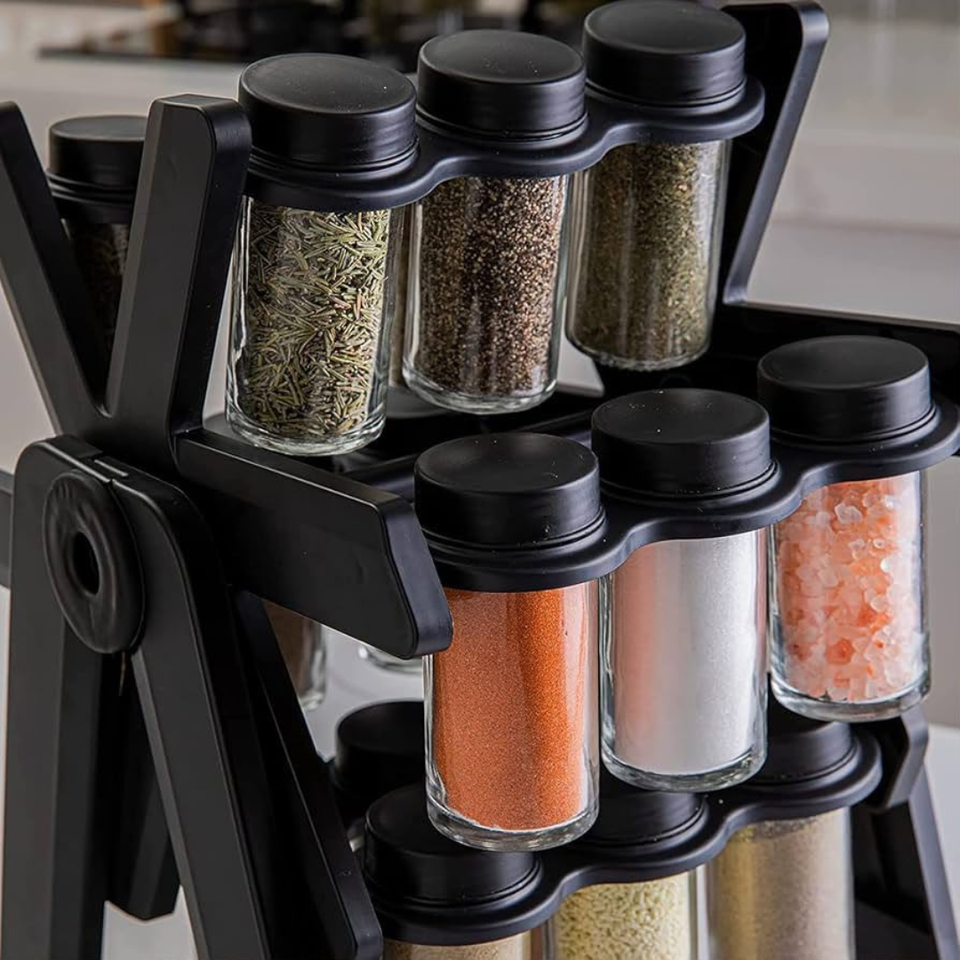 Rotating Spice Rack Organizer with 18 Glass Spice Jars, Revolving Spice Rack Set, 360°Rotating Ferris Wheel Spice Rack Seasoning Organizer for Countertop Kitchen(Black)
